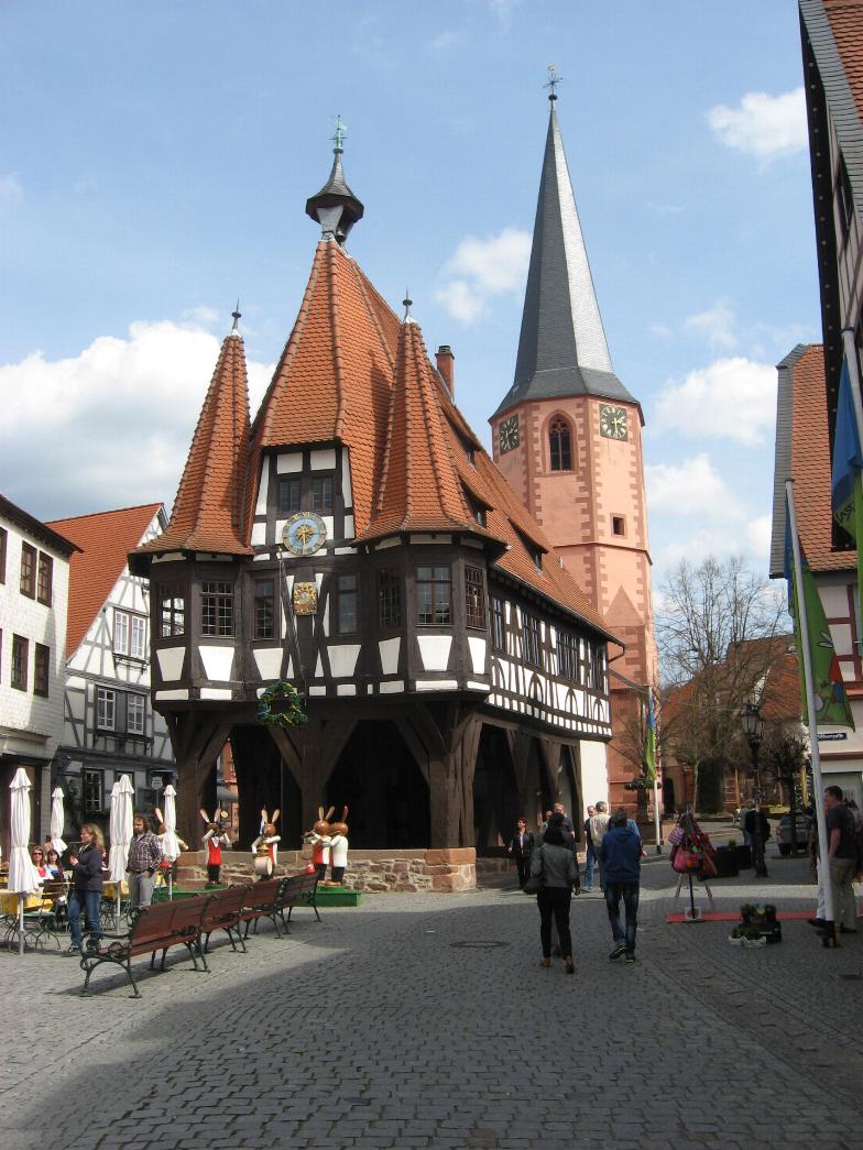 Das Alte Rathaus von Michelstadt. Hier gibt es auch einen schönen Weihnachtsmarkt.